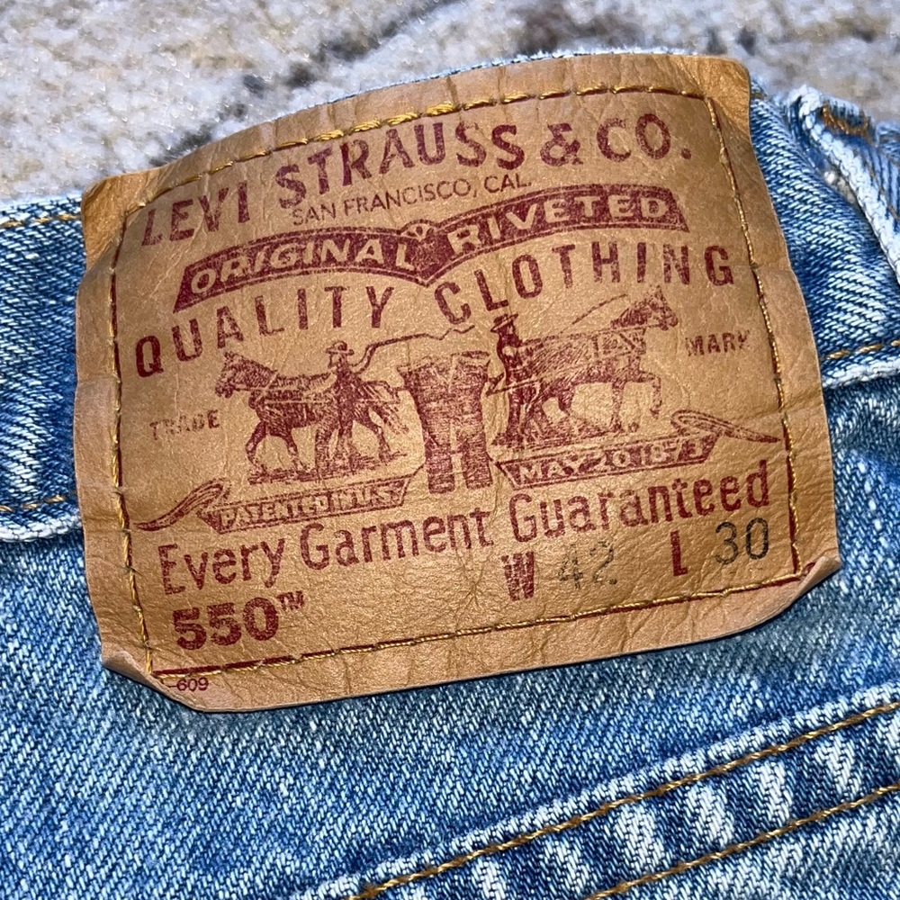Levi’s Men’s 42X30 relaxed fit light blue jeans - Picture 4 of 7